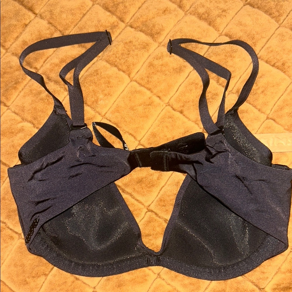 NWT SKIMS Black WEIGHTLESS SCOOP BRA - Picture 4 of 7